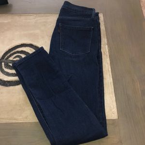 Levi 311 size 26 skinny dark wash jeans